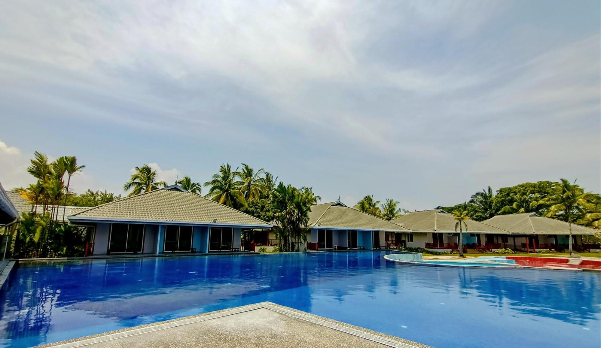 Artitaya Borneo Golf & Resort Papar Ngoại thất bức ảnh