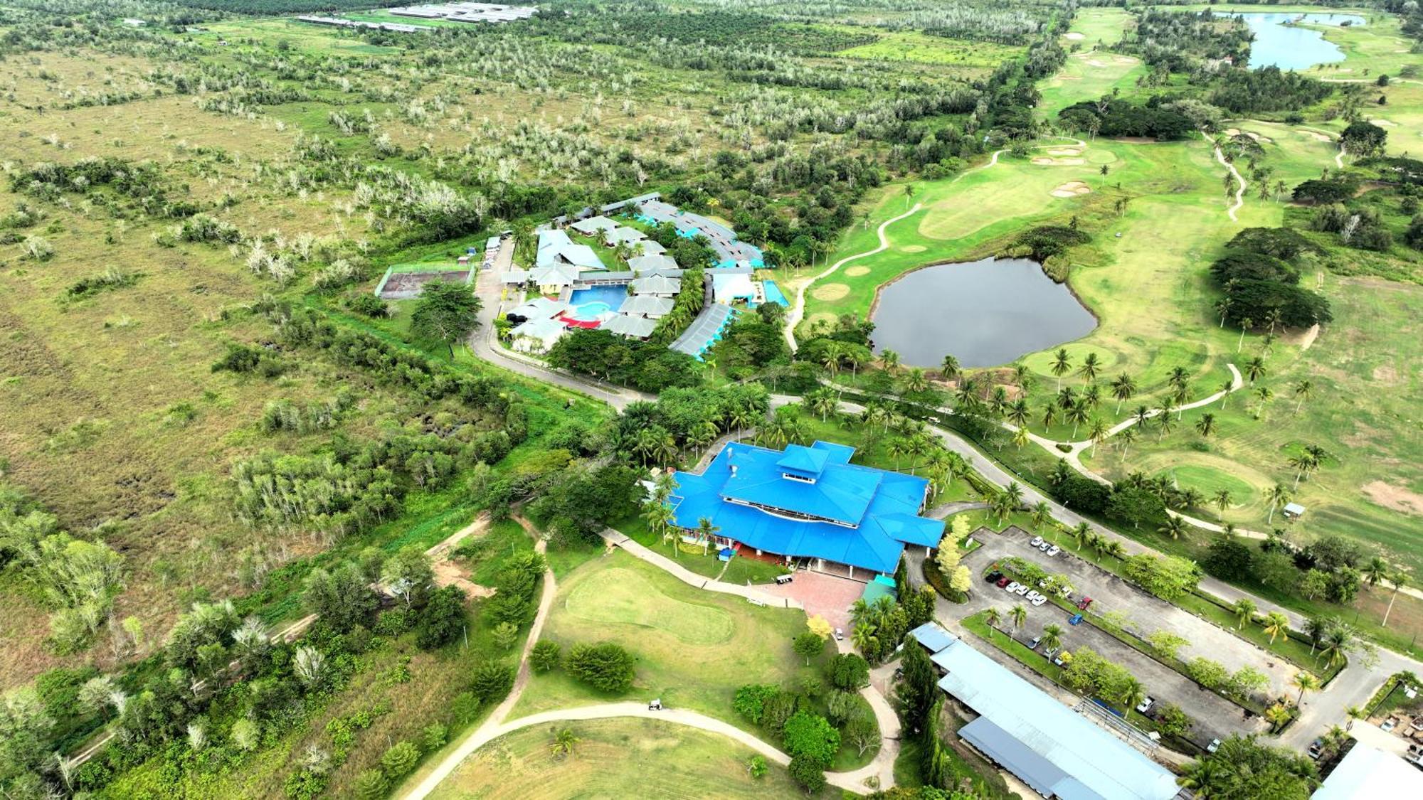 Artitaya Borneo Golf & Resort Papar Ngoại thất bức ảnh