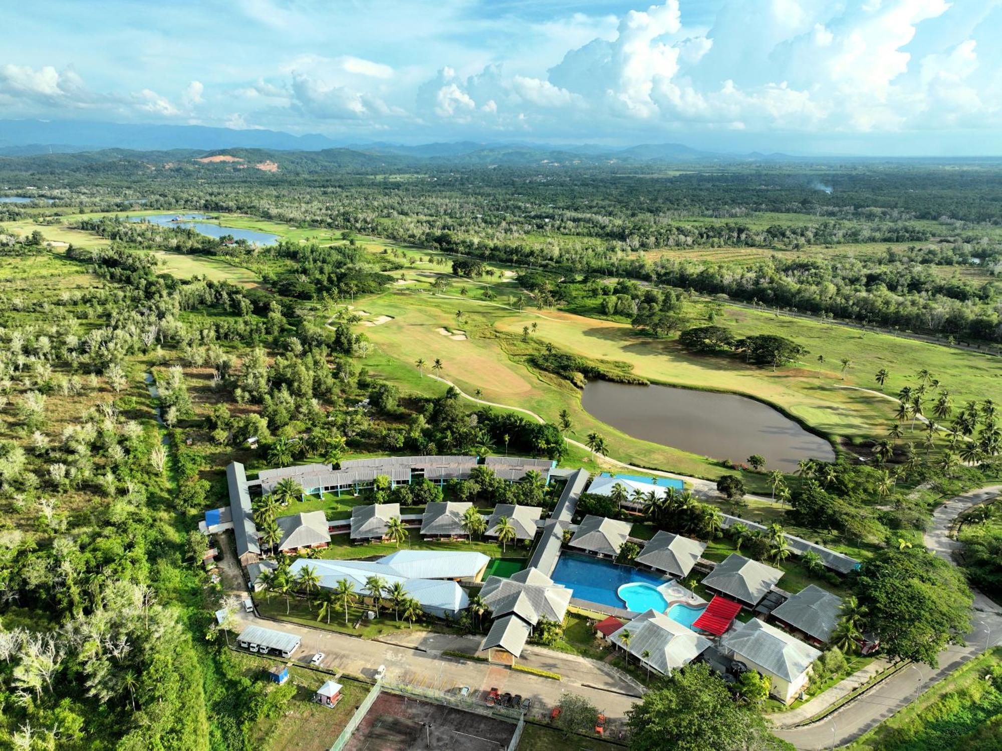 Artitaya Borneo Golf & Resort Papar Ngoại thất bức ảnh