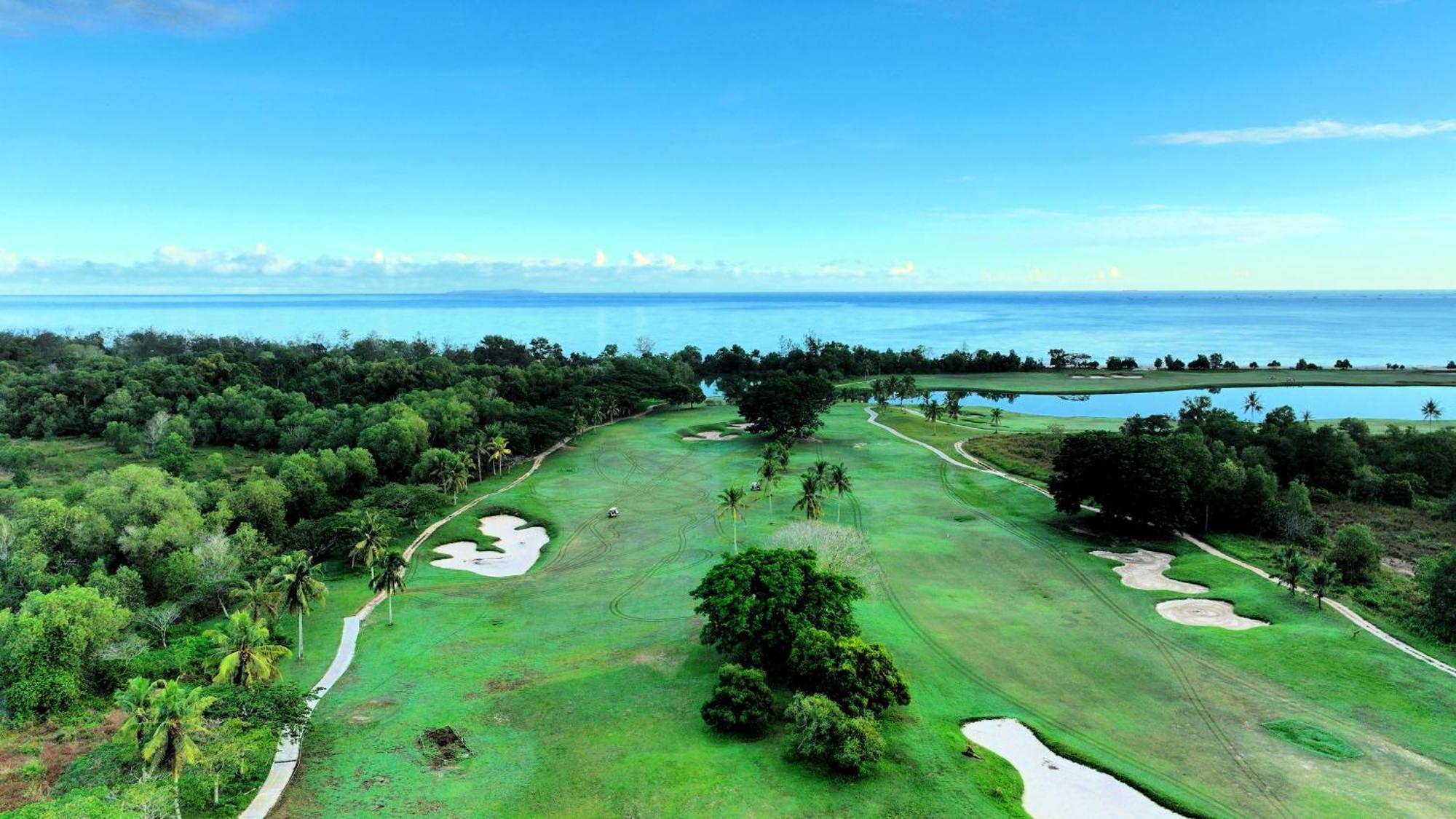 Artitaya Borneo Golf & Resort Papar Ngoại thất bức ảnh