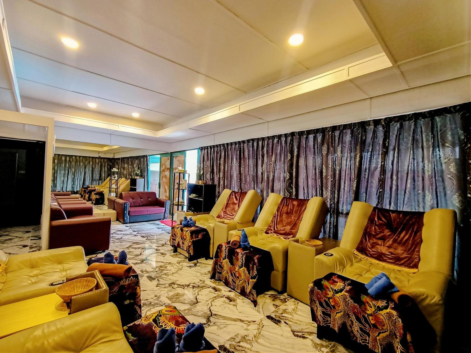 Artitaya Borneo Golf & Resort Papar Ngoại thất bức ảnh