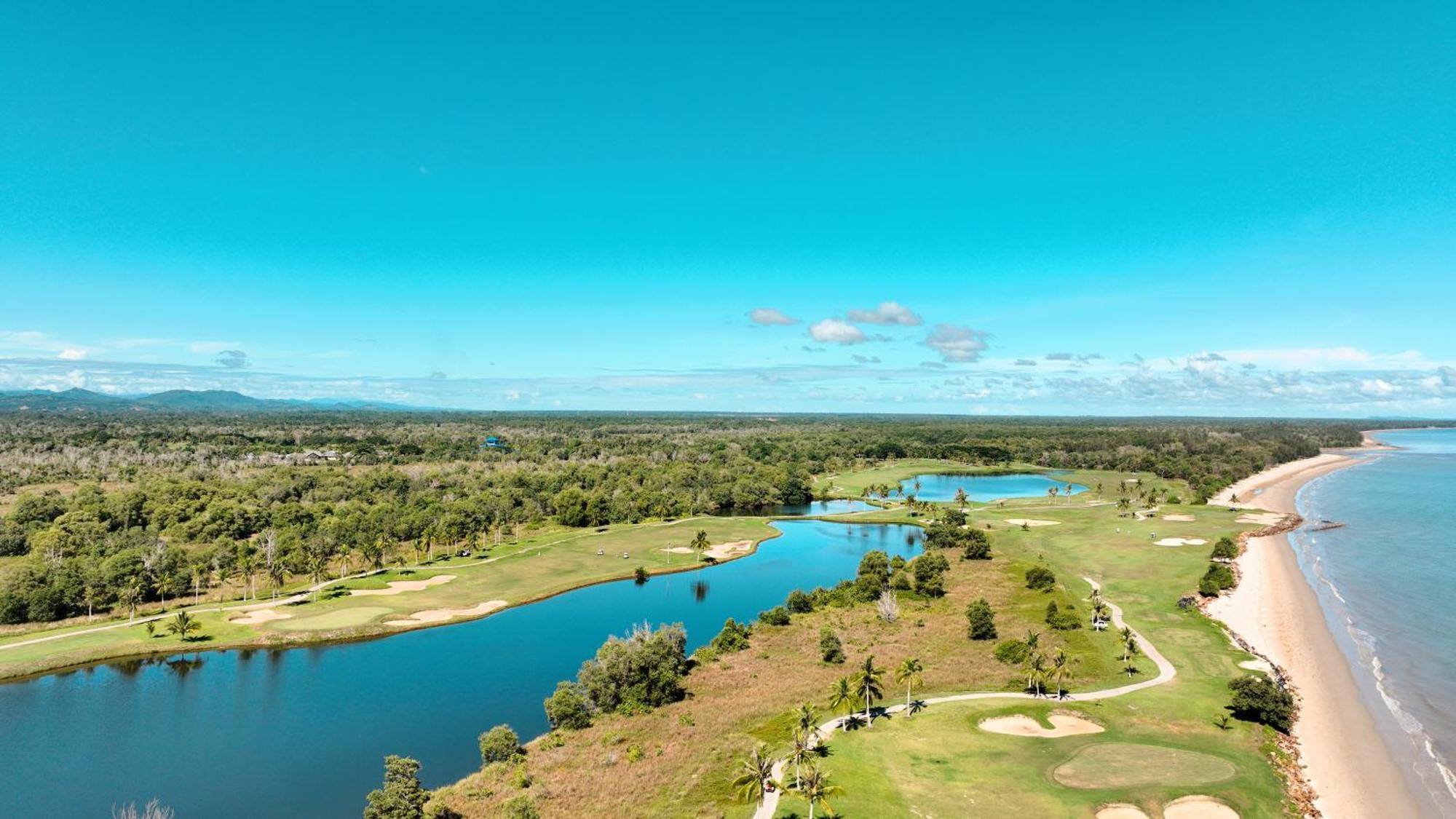 Artitaya Borneo Golf & Resort Papar Ngoại thất bức ảnh