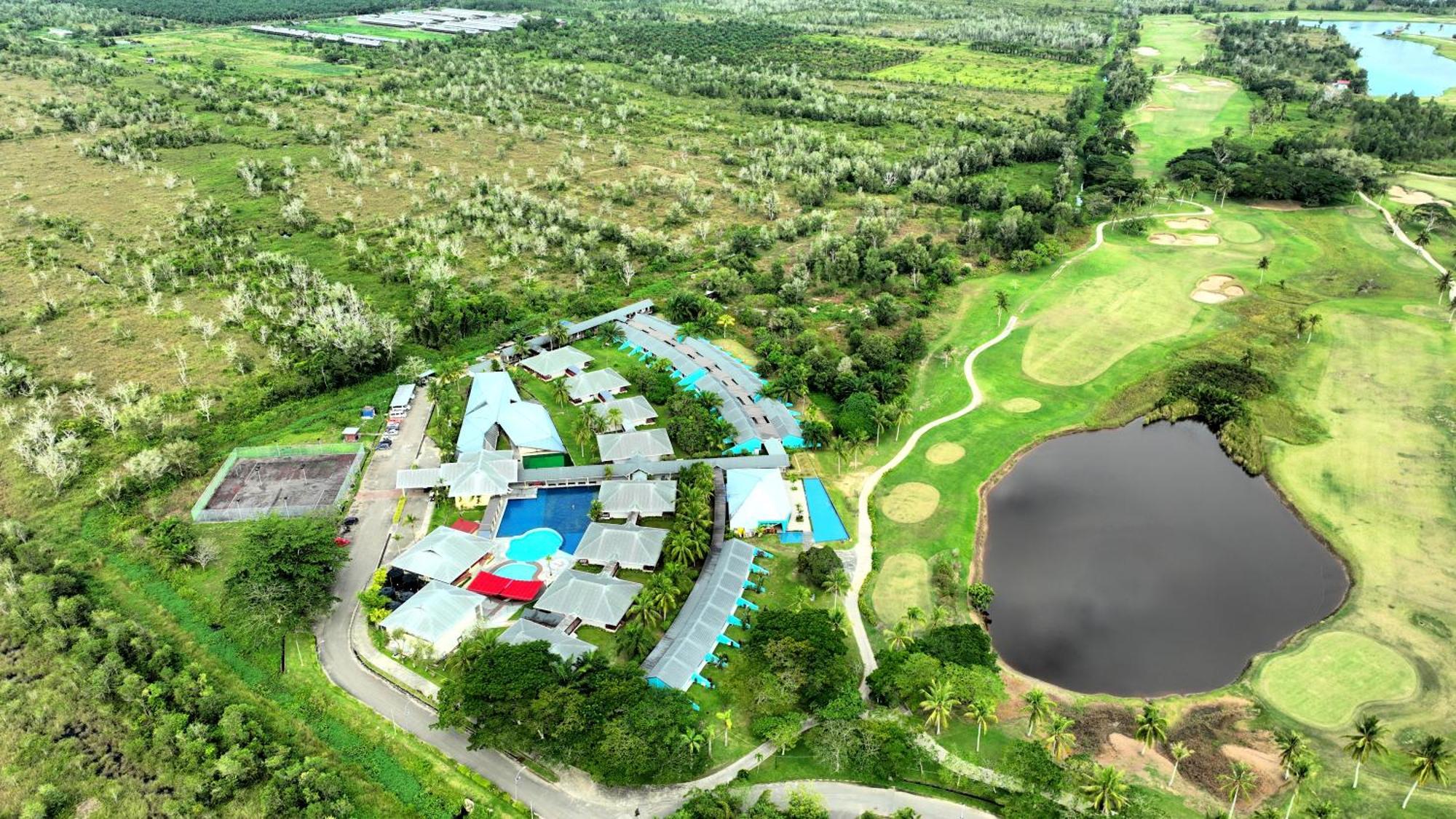 Artitaya Borneo Golf & Resort Papar Ngoại thất bức ảnh