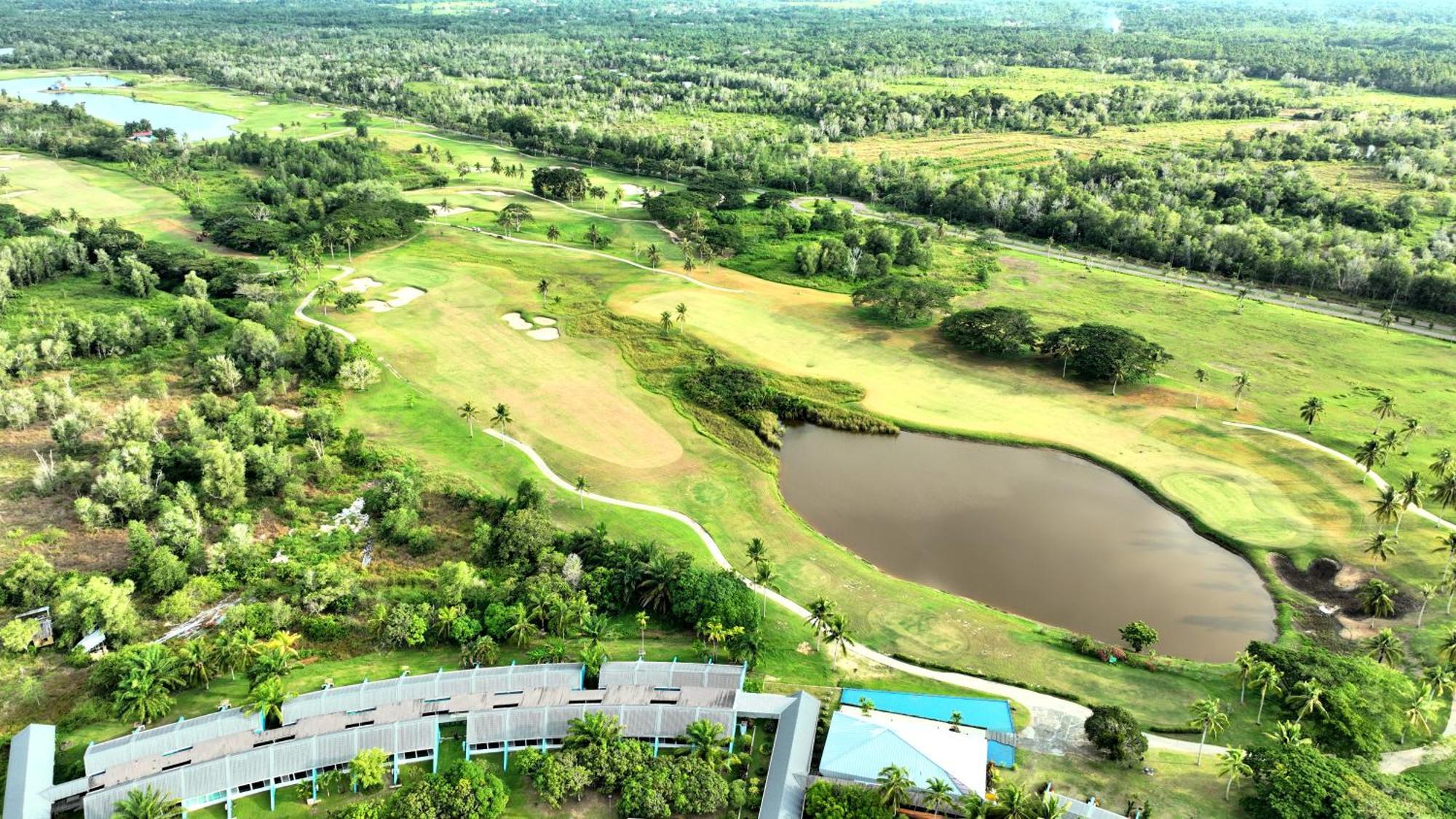 Artitaya Borneo Golf & Resort Papar Ngoại thất bức ảnh