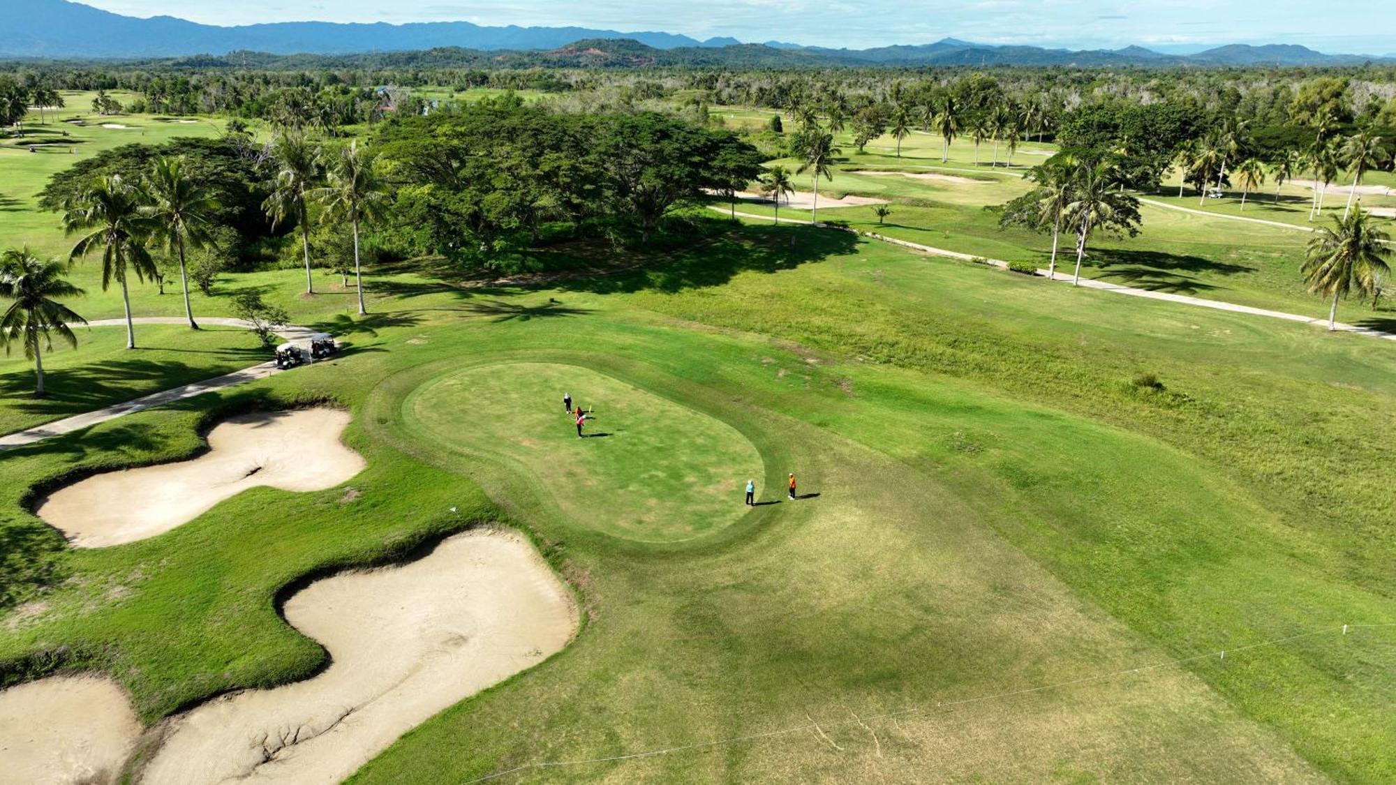 Artitaya Borneo Golf & Resort Papar Ngoại thất bức ảnh