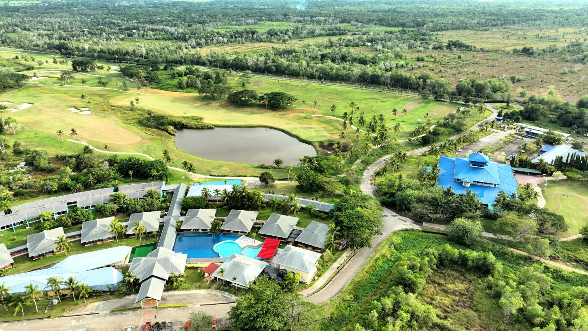 Artitaya Borneo Golf & Resort Papar Ngoại thất bức ảnh