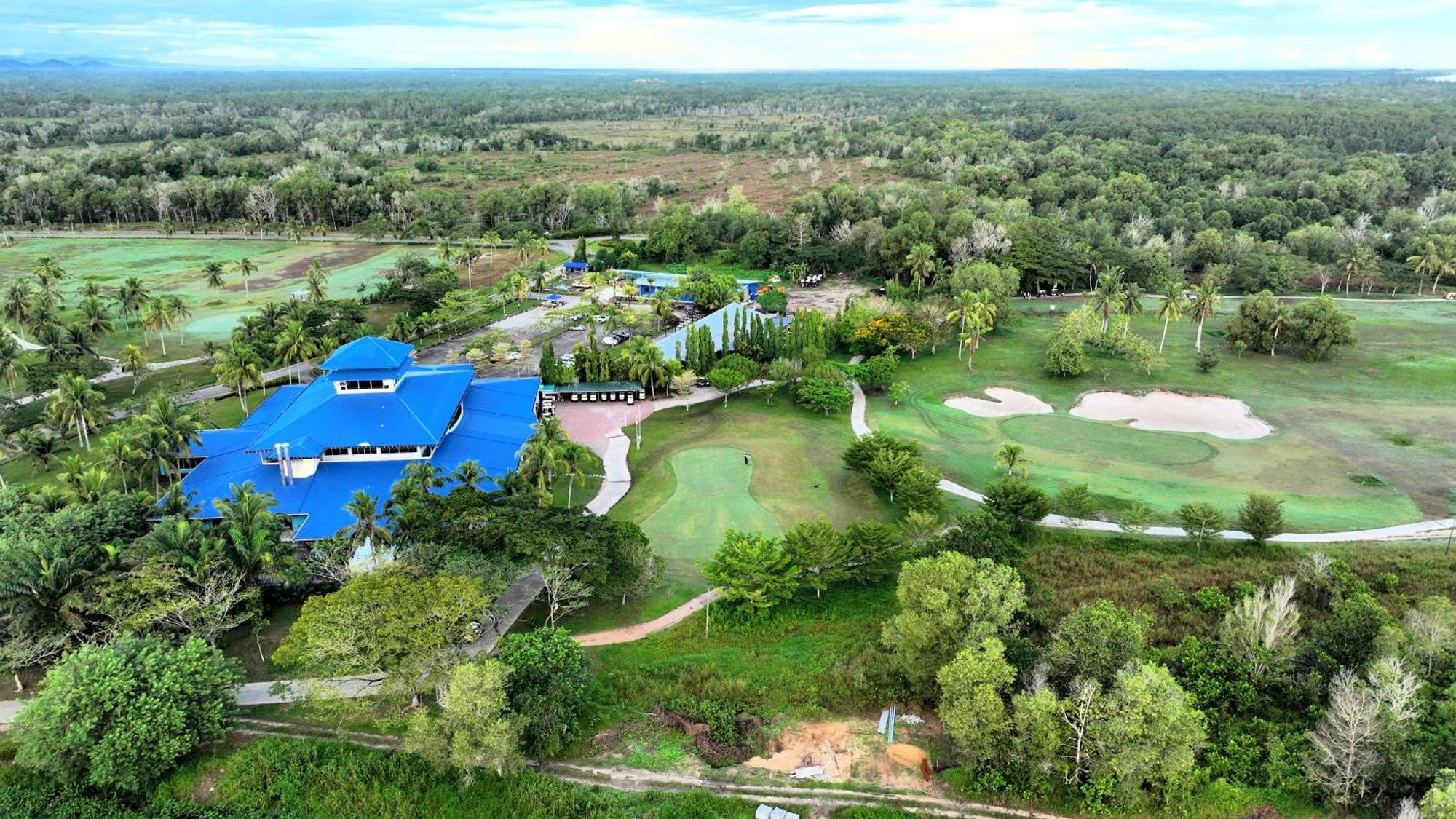 Artitaya Borneo Golf & Resort Papar Ngoại thất bức ảnh