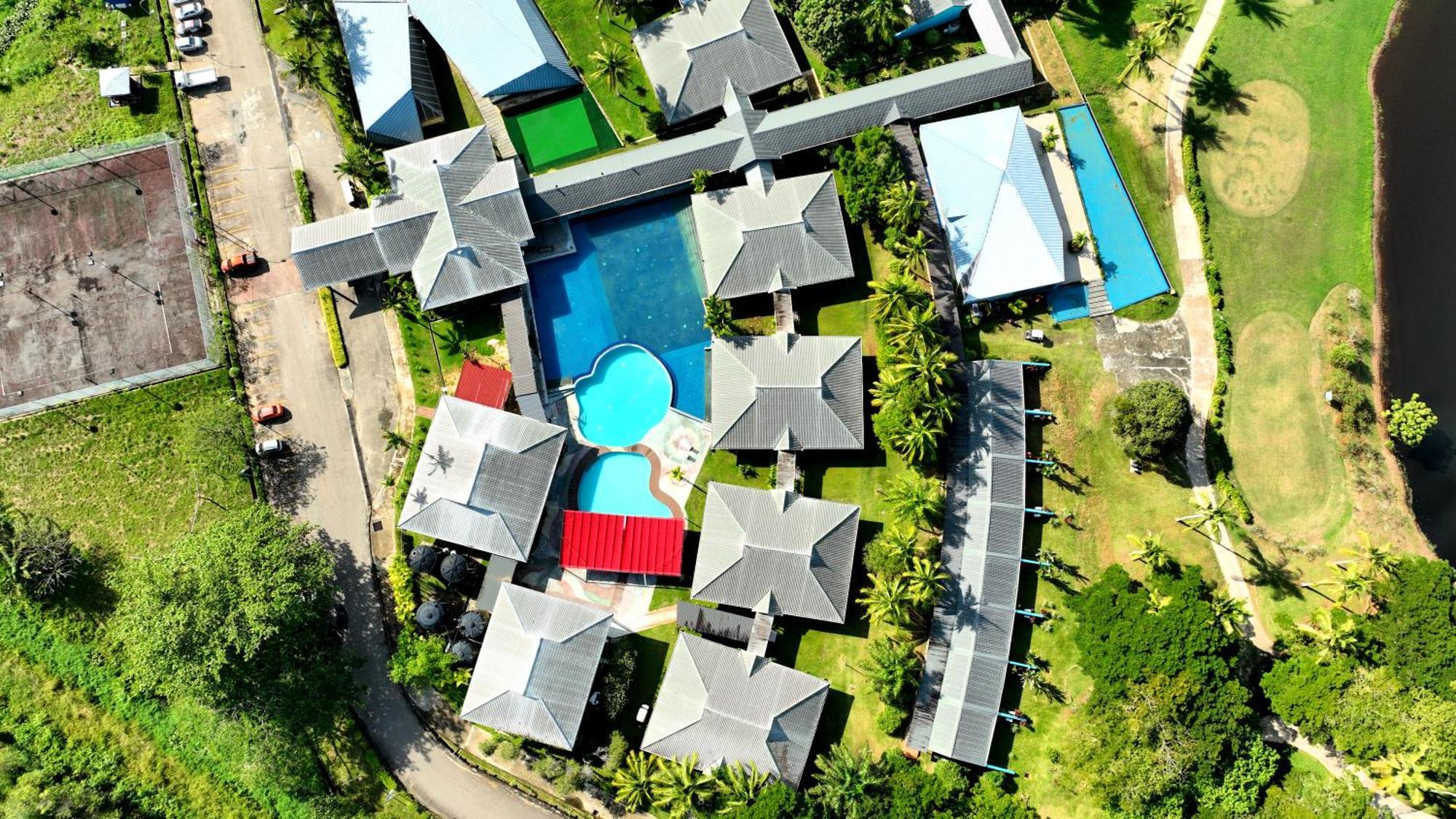 Artitaya Borneo Golf & Resort Papar Ngoại thất bức ảnh