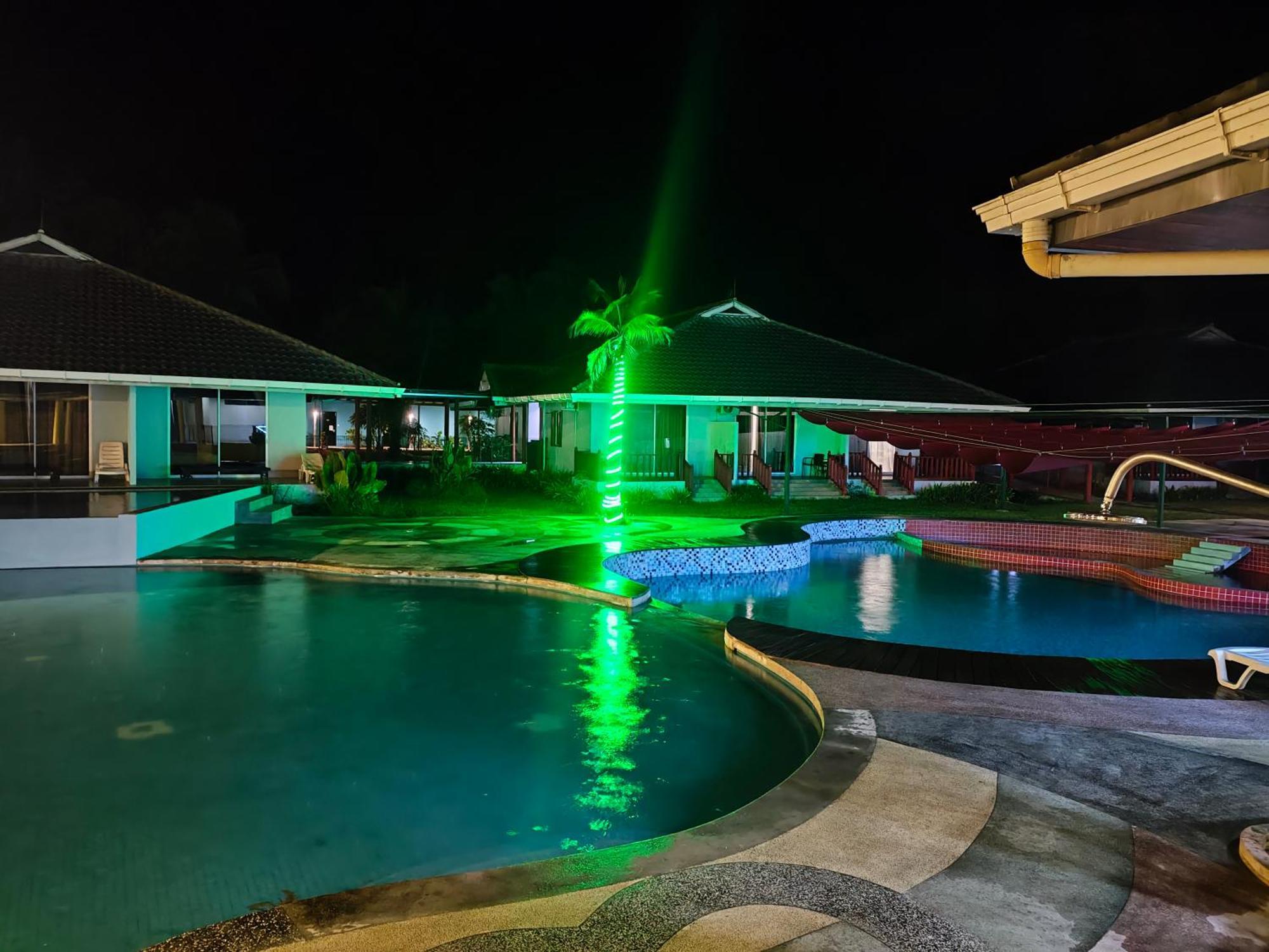 Artitaya Borneo Golf & Resort Papar Ngoại thất bức ảnh