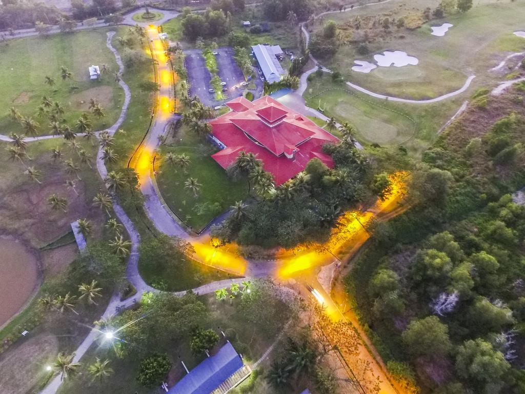 Artitaya Borneo Golf & Resort Papar Ngoại thất bức ảnh